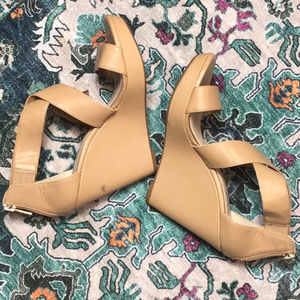 Jessica Simpson Jinxxi Tan Faux Leather Crisscross Wedge Sandals Sz 7.5 - Picture 11 of 13